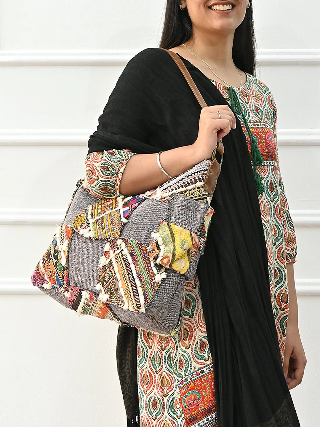 WINKED - VINTAGE FABRIC PATCHWORK HAND  BAG